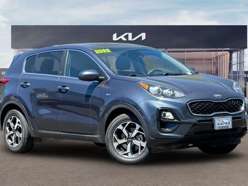 Used 2022 Kia Sportage LX AWD/4WD image 2