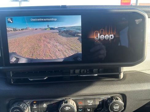 New 2025 Jeep Gladiator Willys image 28