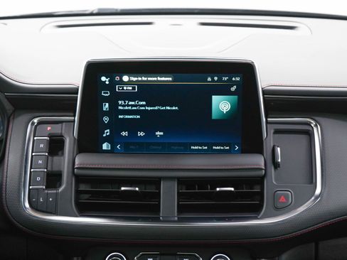 Used 2023 Chevrolet Suburban RST w/ Luxury Package AWD/4WD image 16