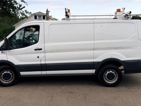 Used 2017 Ford Transit 250 130 Low Roof RWD image 9