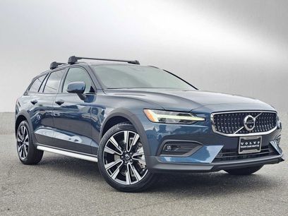 New 2026 Volvo V60 B5 Cross Country Ultra w/ Climate Package