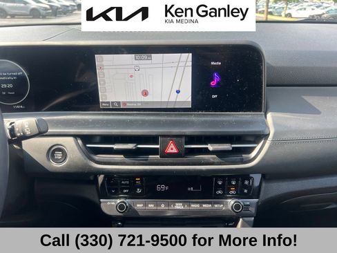 Certified 2024 Kia Seltos EX FWD image 13