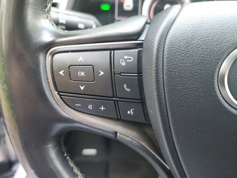 Used 2020 Lexus UX 250h w/ Premium Package AWD/4WD image 19