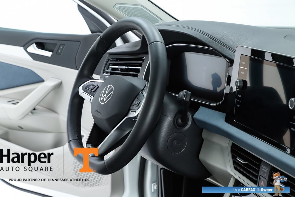 Used 2025 Volkswagen Jetta SE w/ Sunroof Package FWD image 69