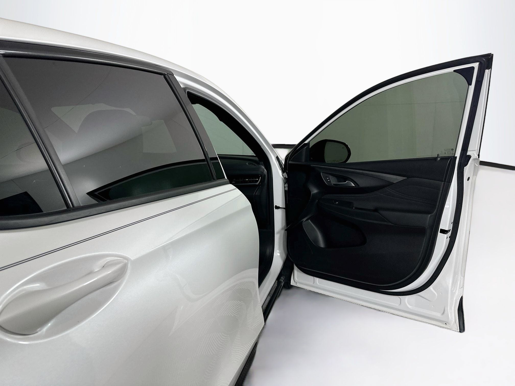 Used 2024 Buick Envista Sport Touring w/ Convenience II Package FWD image 32