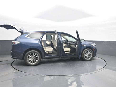 Used 2024 Buick Enclave Avenir w/ Avenir Technology Package AWD/4WD image 41