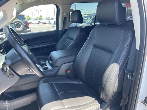 Used 2024 Ford Expedition XLT RWD image 15