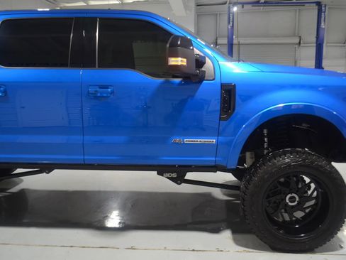 Used 2020 Ford F250 Lariat image 7