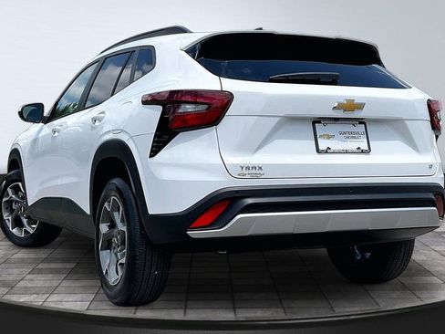 New 2026 Chevrolet Trax LT FWD image 3