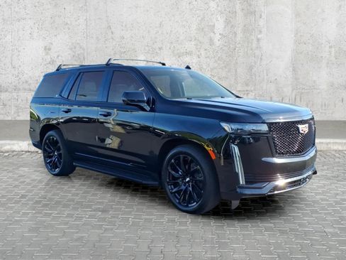 Used 2022 Cadillac Escalade Sport w/ Touring Package AWD/4WD image 2