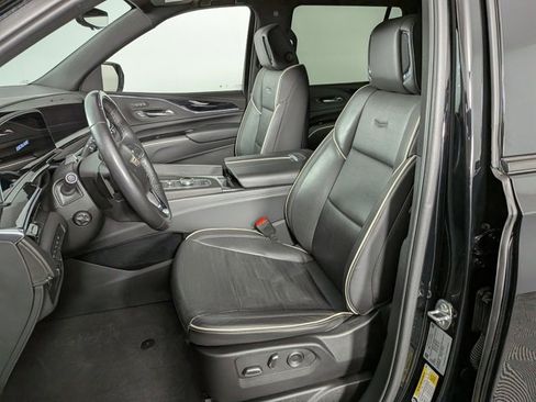 Certified 2024 Cadillac Escalade Sport image 19