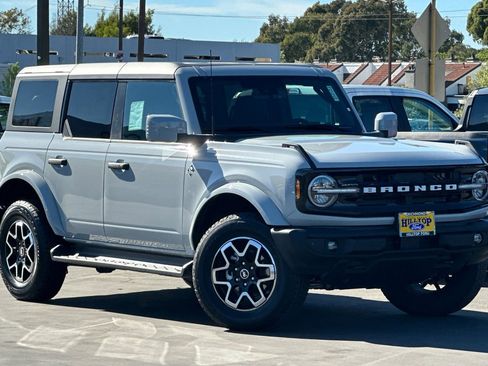 New 2026 Ford Bronco Outer Banks image 2