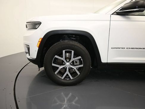 Used 2024 Jeep Grand Cherokee L Limited w/ Luxury Tech Group II AWD/4WD image 9