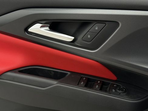 New 2026 Chevrolet Equinox EV RS FWD image 21