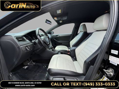 Used 2016 Volkswagen Jetta Sport FWD image 10