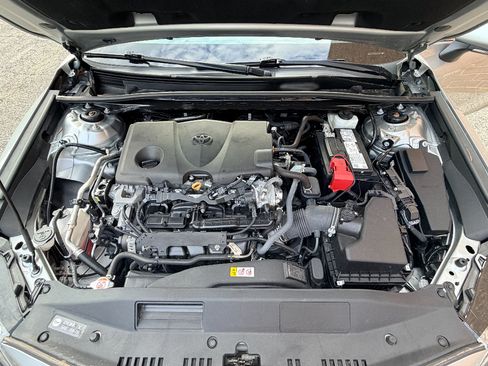 Used 2024 Toyota Camry SE FWD image 31