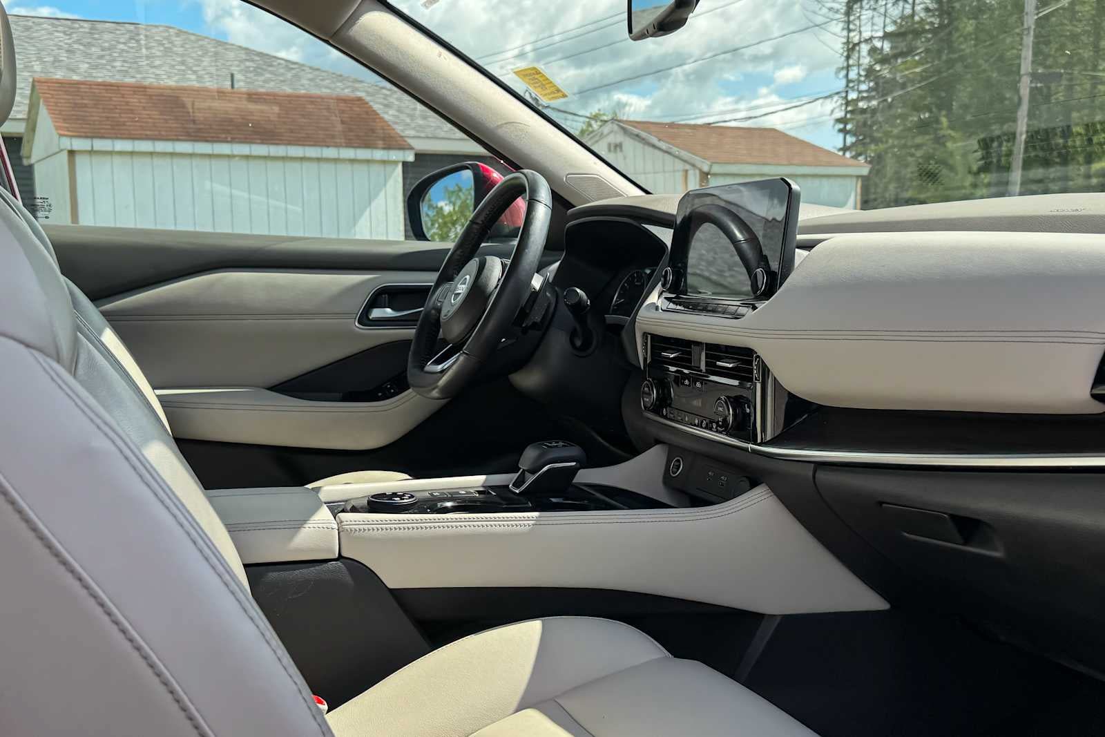Certified 2021 Nissan Rogue SL w/ Premium Package AWD/4WD image 10