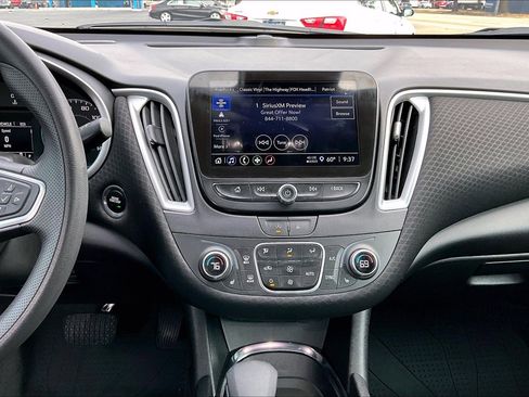 Used 2024 Chevrolet Malibu LT image 14