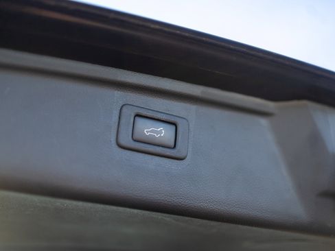 Used 2016 Subaru Outback 2.5i Limited image 18