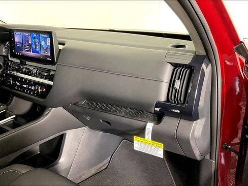 New 2026 Nissan Pathfinder SV AWD/4WD image 15