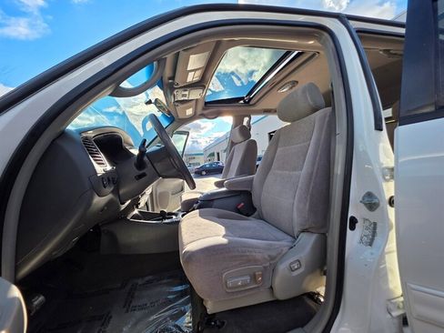 Used 2001 Toyota Sequoia SR5 image 13