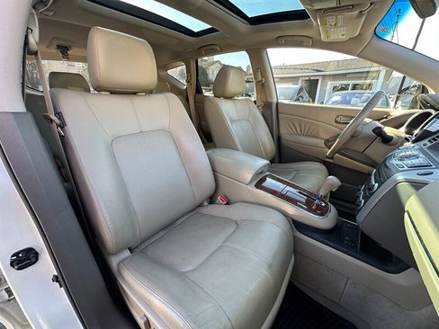 Used 2010 Nissan Murano LE w/ Navigation Pkg image 13