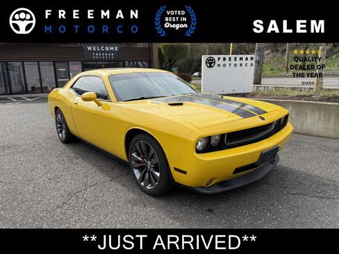 Used 2010 Dodge Challenger SRT8 w/ Special Edition Group image 1