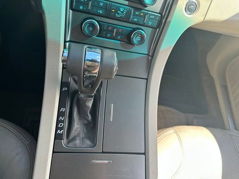 Used 2012 Ford Taurus Limited FWD image 13
