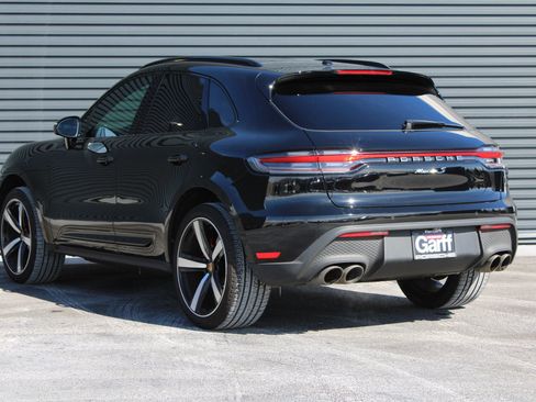 Certified 2024 Porsche Macan S image 3