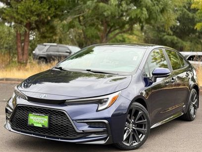 Certified 2025 Toyota Corolla SE w/ SE Premium Package