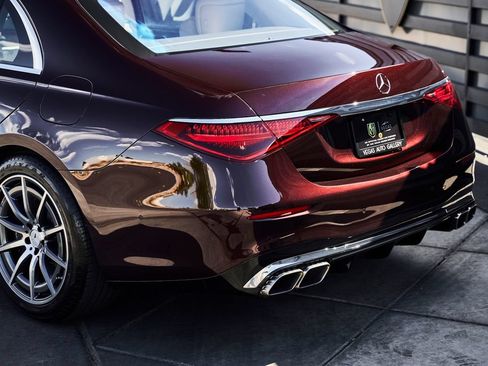 Used 2024 Mercedes-Benz S 63 AMG S image 8