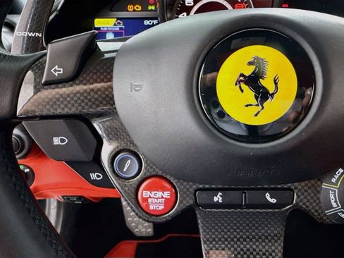 Used 2020 Ferrari 812 Superfast RWD image 22