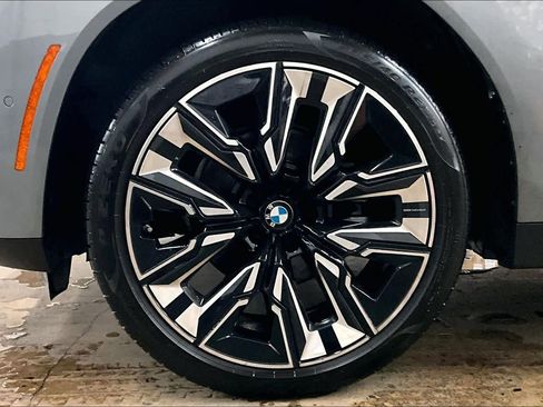 Used 2025 BMW X3 xDrive30i w/ Premium Package image 12