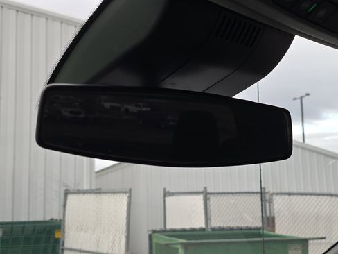 Used 2022 Chevrolet Silverado 1500 LT w/ Z71 Off-Road Package image 23