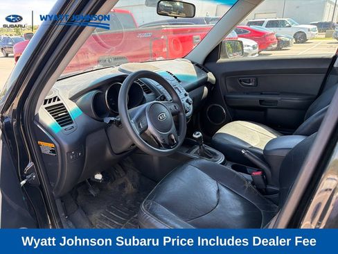 Used 2010 Kia Soul + FWD image 11