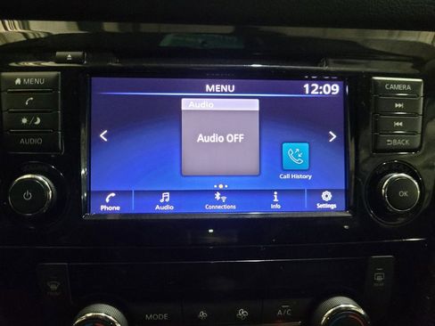 Used 2019 Nissan Rogue SV image 25