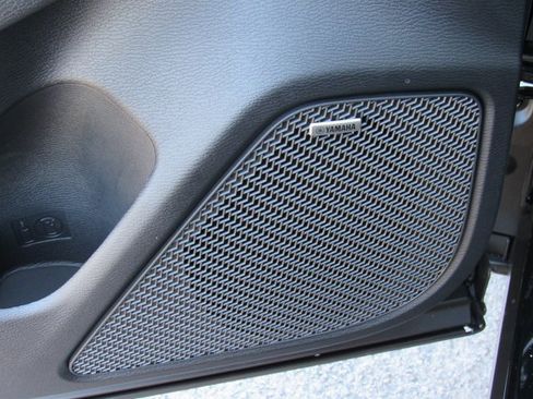 New 2025 Mitsubishi Outlander SE image 12