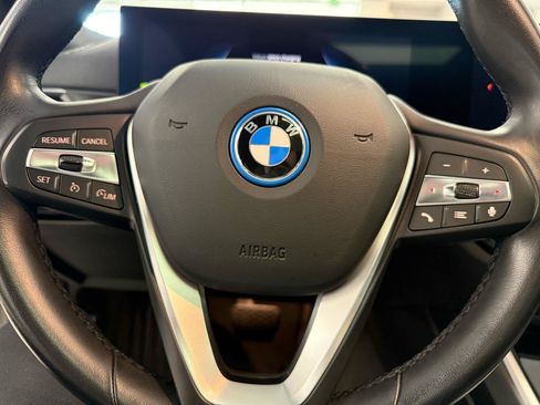 Used 2023 BMW i4 eDrive35 RWD image 12