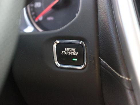Used 2021 GMC Acadia SLE w/ Driver Convenience Package FWD image 30