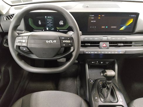 Used 2025 Kia K4 FWD image 22