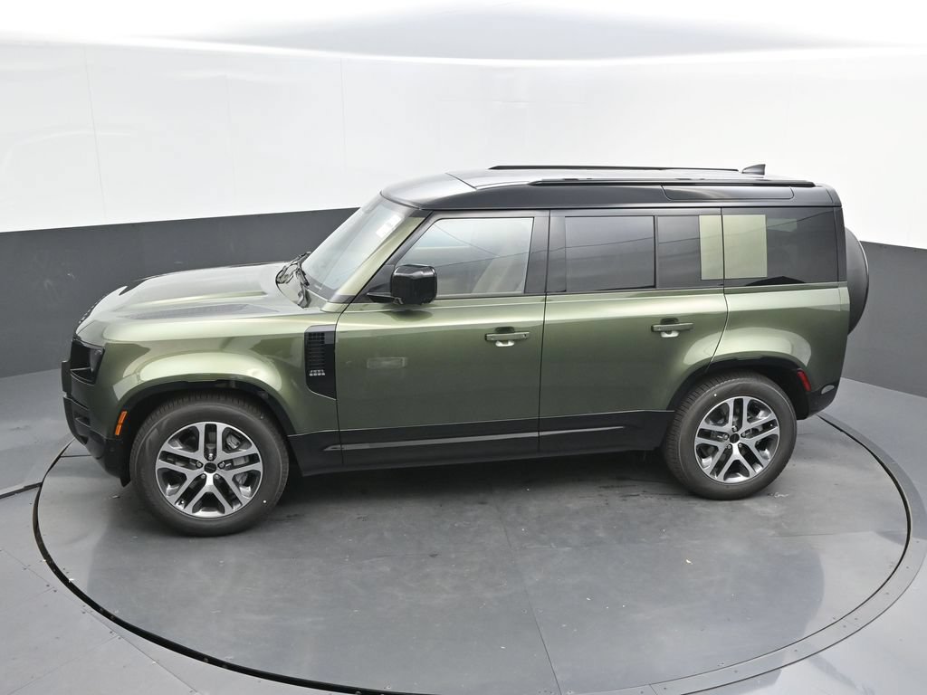 New 2026 Land Rover Defender 110 X-Dynamic SE AWD/4WD image 33