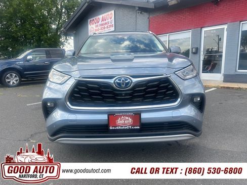 Used 2020 Toyota Highlander Platinum AWD/4WD image 2