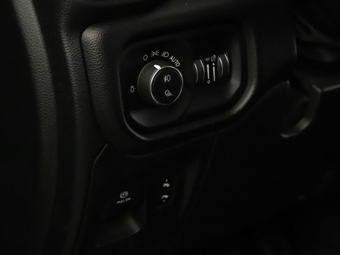 Used 2022 RAM 1500 Laramie AWD/4WD image 7