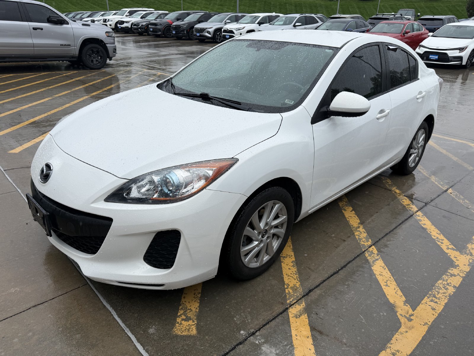 Used 2013 MAZDA MAZDA3 i Touring FWD image 1