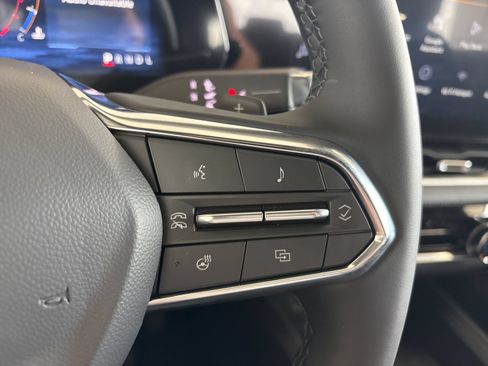 New 2026 Chevrolet Equinox LT FWD image 26