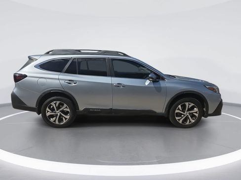 Used 2021 Subaru Outback Limited XT w/ Popular Package #2 AWD/4WD image 9