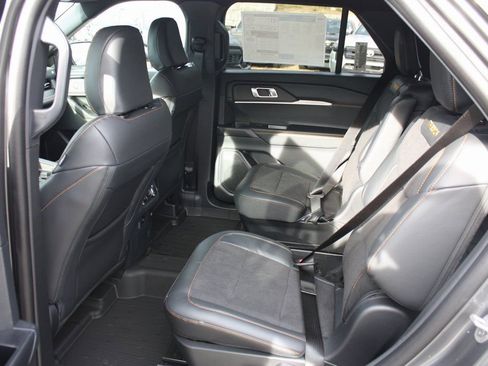 New 2026 Ford Explorer Tremor w/ Tremor Convenience Package image 18
