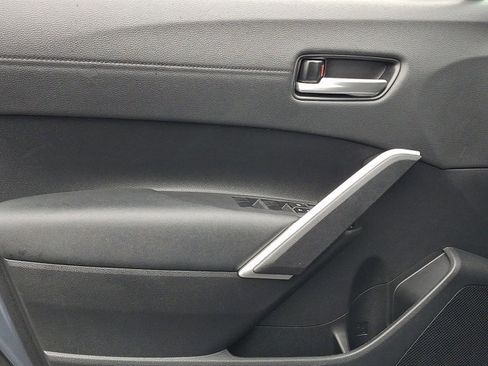 Used 2024 Toyota Corolla Cross XLE image 13