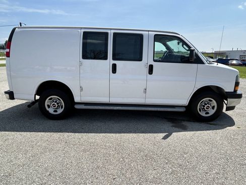 Used 2020 GMC Savana 2500 w/ Driver Convenience Package image 7