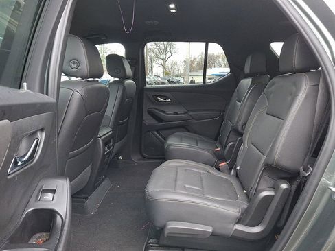 Used 2023 Chevrolet Traverse LT image 10